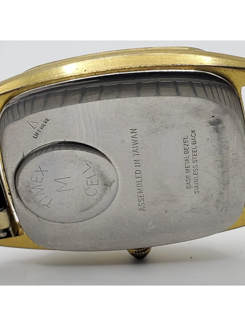 Vintage Timex Q Quartz Mens Watch 10k GF Band For Parts Or Repair